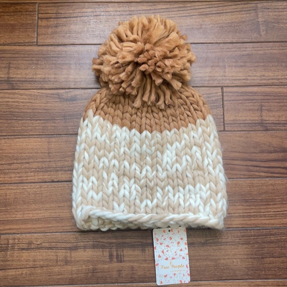 NWT Free People Cozy Up Color Block Pom Beanie - Picture 3 of 3